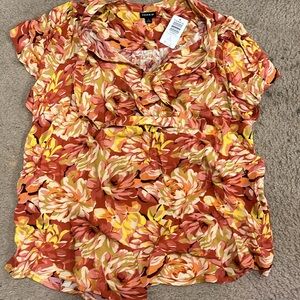 NWT size 1 Torrid blouse